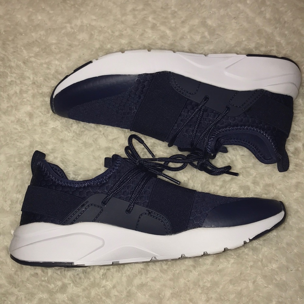 Fabletics Athletic Shoes